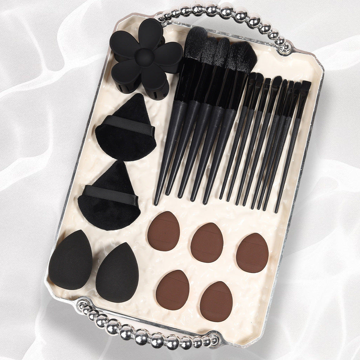 Makeup brush grab set