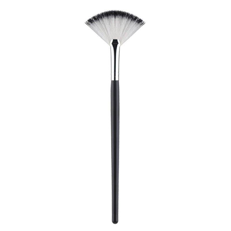 Professional Fan Makeup Brush
