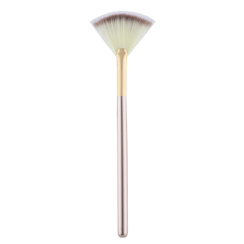 Professional Fan Makeup Brush