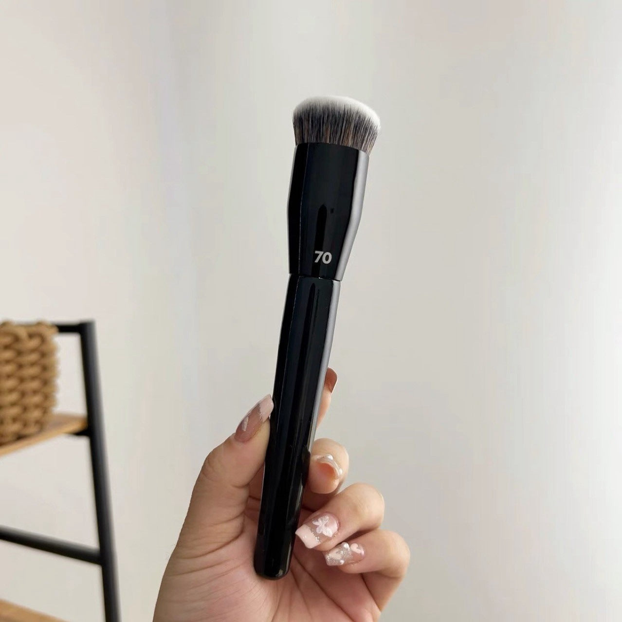 Slope-shaped Concealer Foundation Makeup Brush