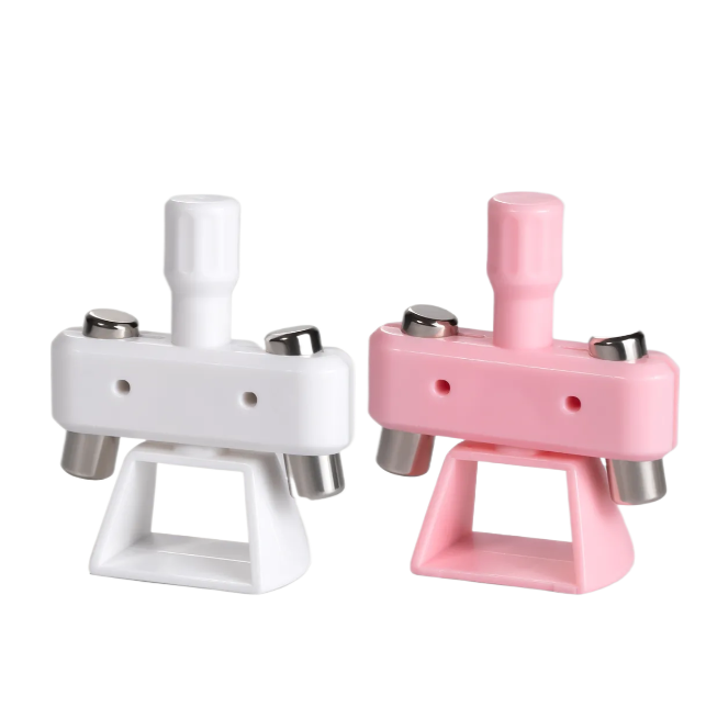 Nail art rotating glass bead cat eye makeup remover