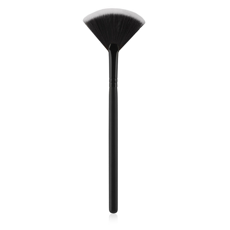 Professional Fan Makeup Brush