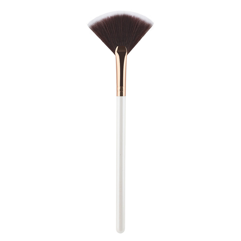 Professional Fan Makeup Brush