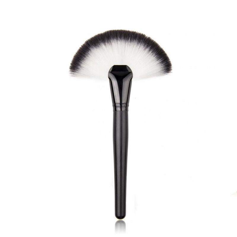 Professional Fan Makeup Brush