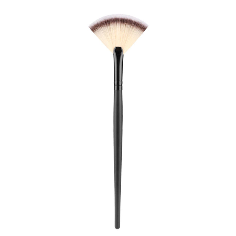 Professional Fan Makeup Brush