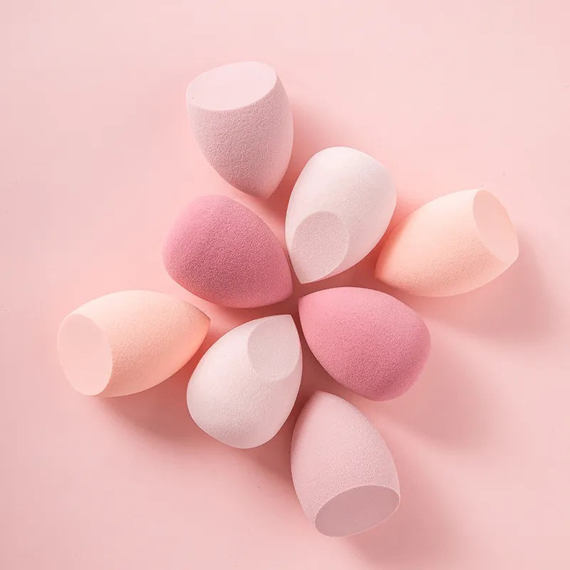 Super soft makeup sponge with droplet shape
